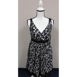 London Times Womens V Neck Black and White Floral Dress with Belt Size 12  NWT